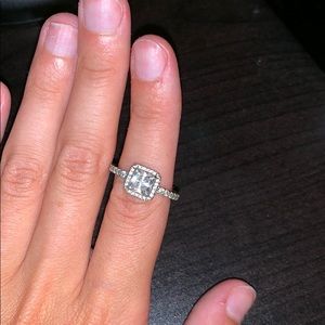 Pandora ring